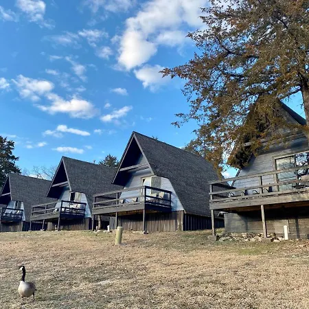 Calm Waters Resort Indian Point Exterior photo